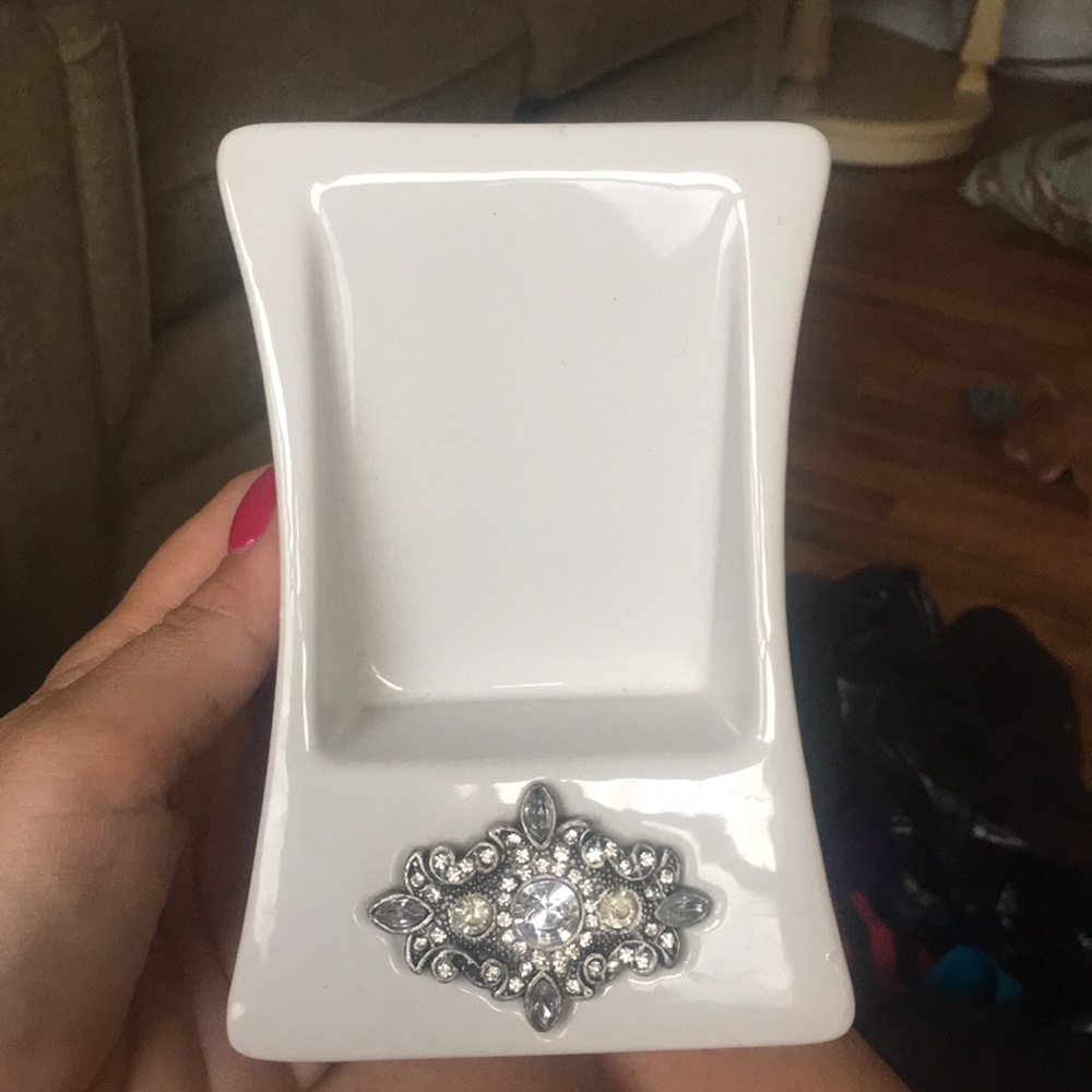 Beautiful soap dish OR Cell phone holder.